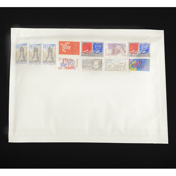 100 enveloppes bulles N°4 blanches pré timbrées Ecopli 250g (3.92€)